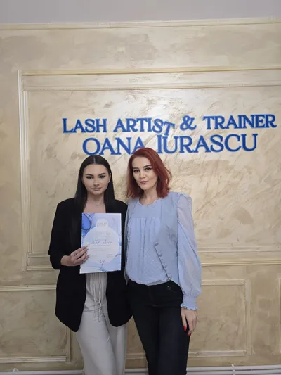 Cursantă academie extensii gene - exemplu 15